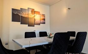 Corinthian Luxury Apartment